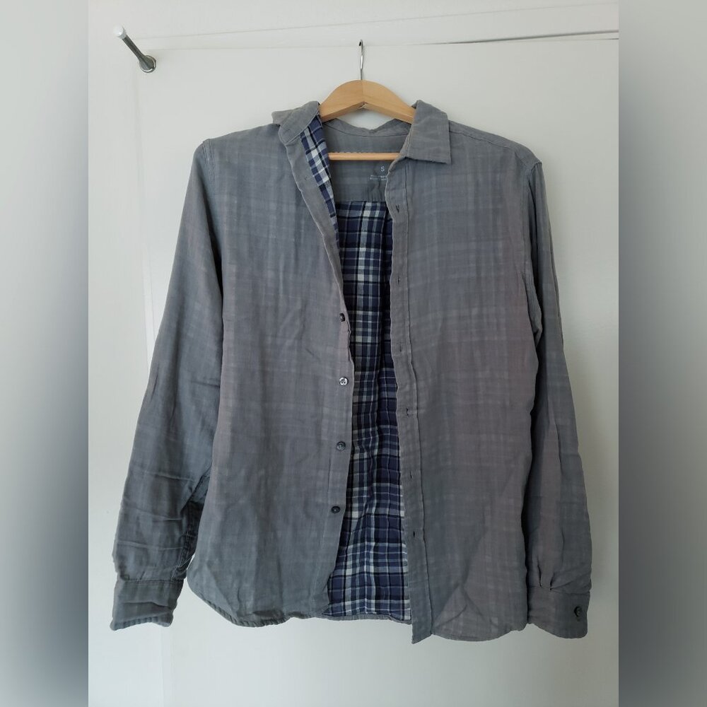 Mossimo Button Down Shirt (Gray, S)